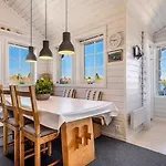 펜션 With Views Of Skerries On Hitra