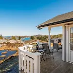 Holiday home With Views Of Skerries On Hitra *